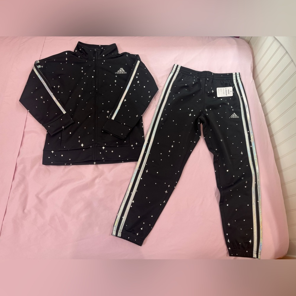 💥price drop for limited time 💥Girls Adidas Classic Tricot Jacket & Joggers Set